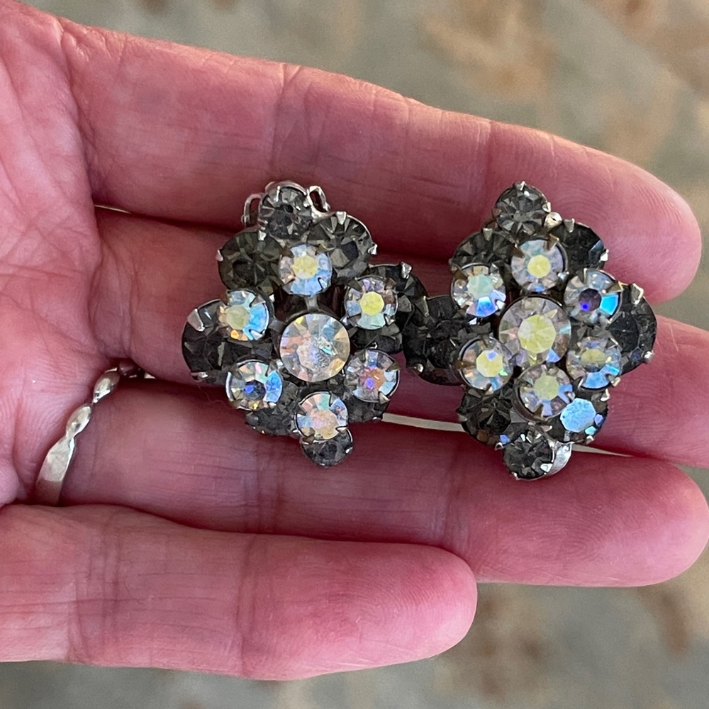 Vintage Cluster Crystal Clip-on Earrings